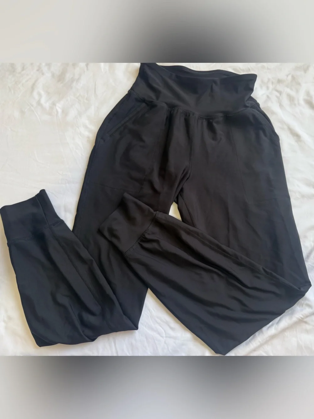 Old Navy High-Waisted PowerSoft Pocket Joggers - Picture 3 of 6
